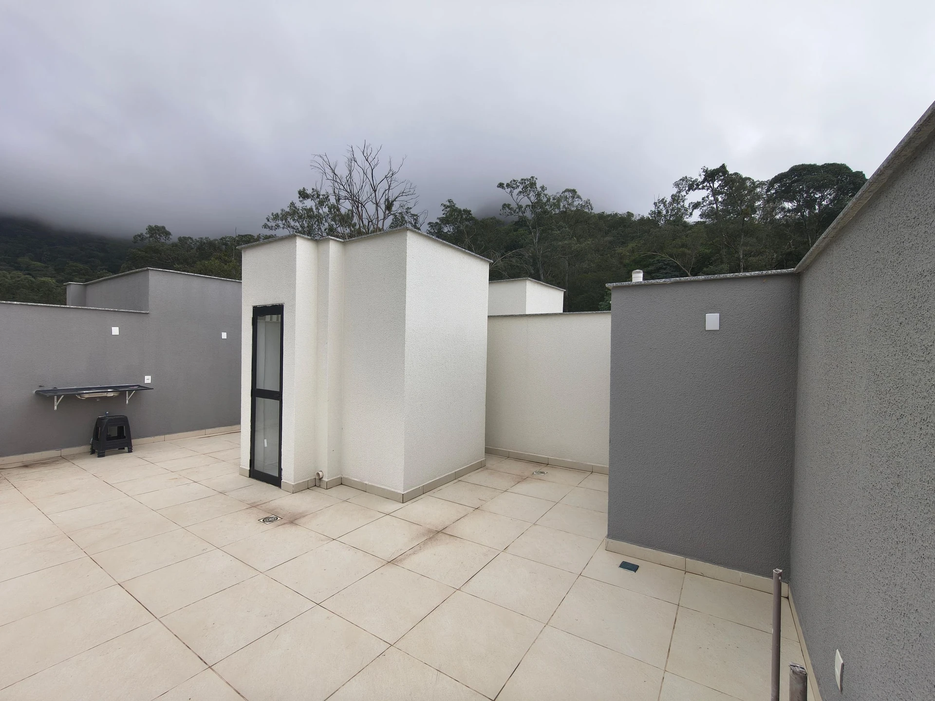 Apartamento mobiliado com 2 quartos, 1 banheiro e varanda — photo 43