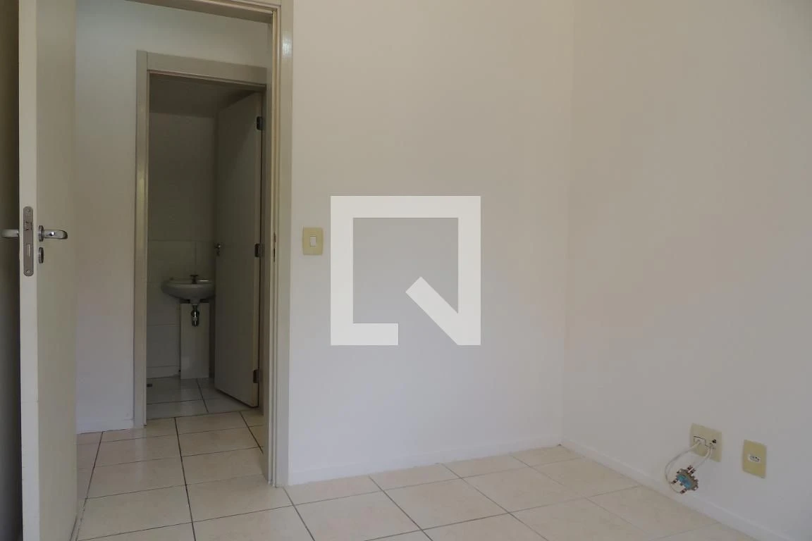 Unfurnished apartment with 3 bedrooms and open kitchen — photo 77