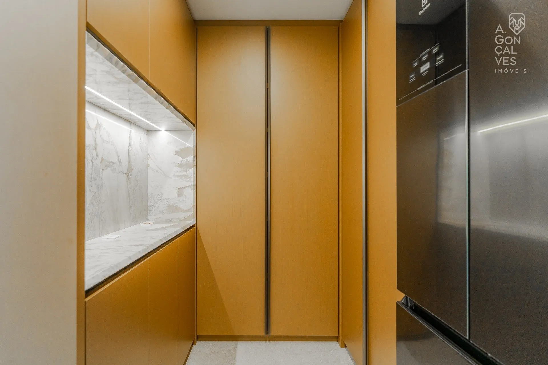 Furnished apartment with 3 suites and 257 m² — photo 81