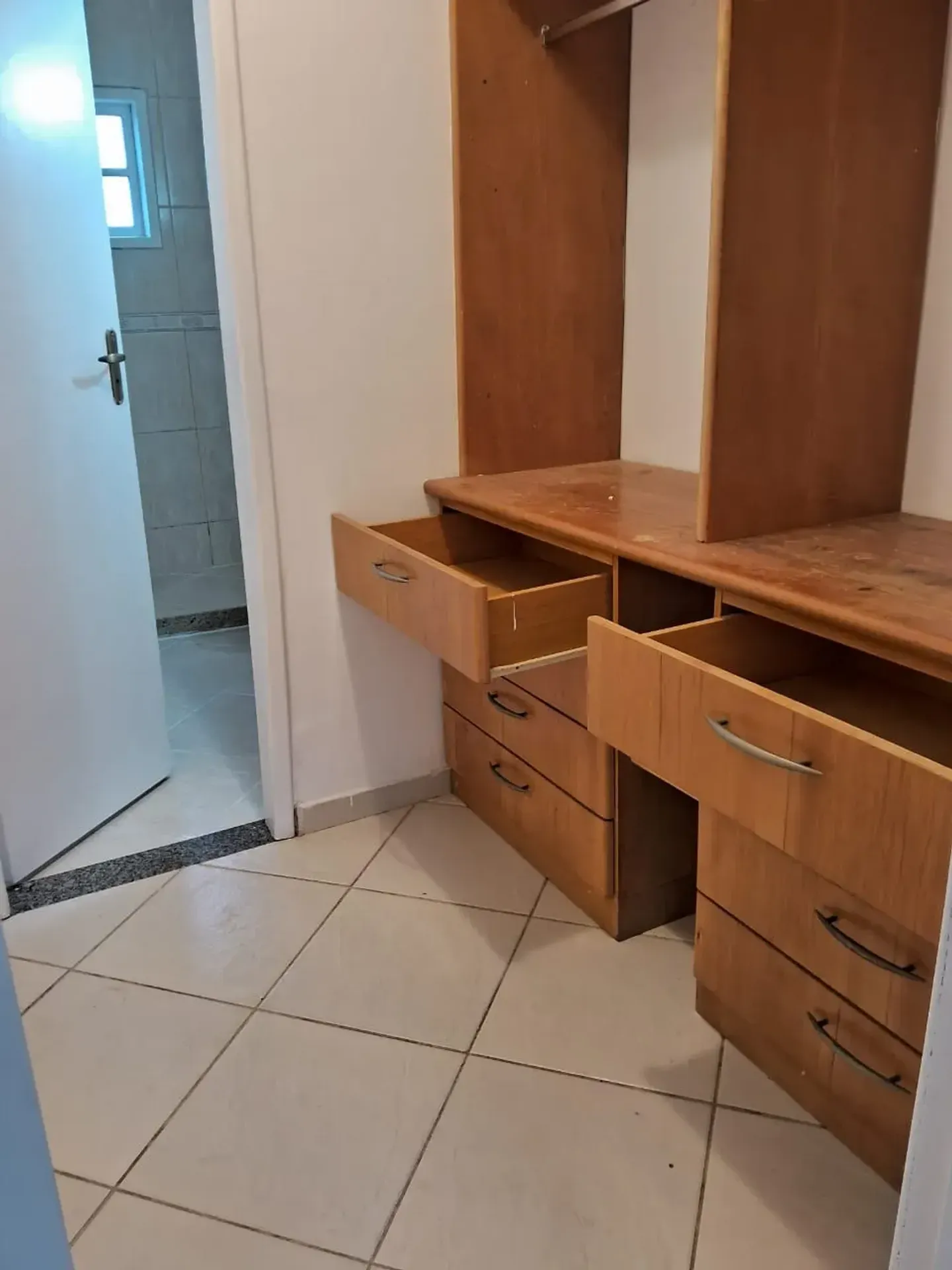 House, 250 m², with a walk-in closet — photo 5
