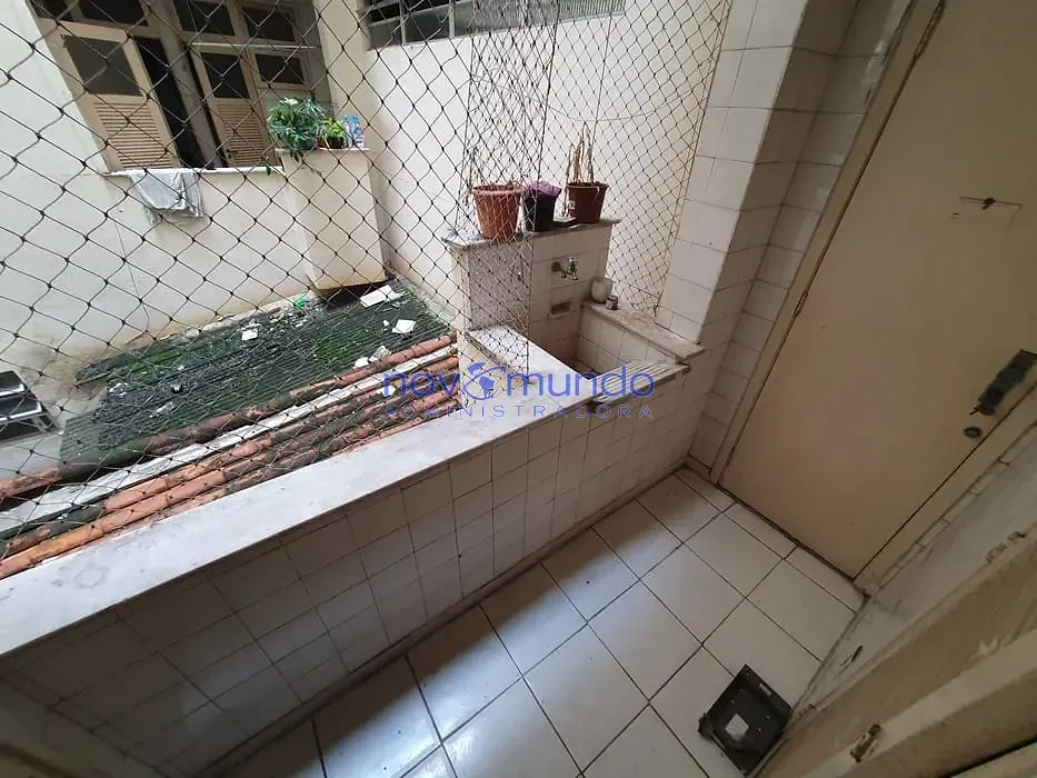Apartamento de 2 quartos com 1 vaga e cozinha fechada — photo 4