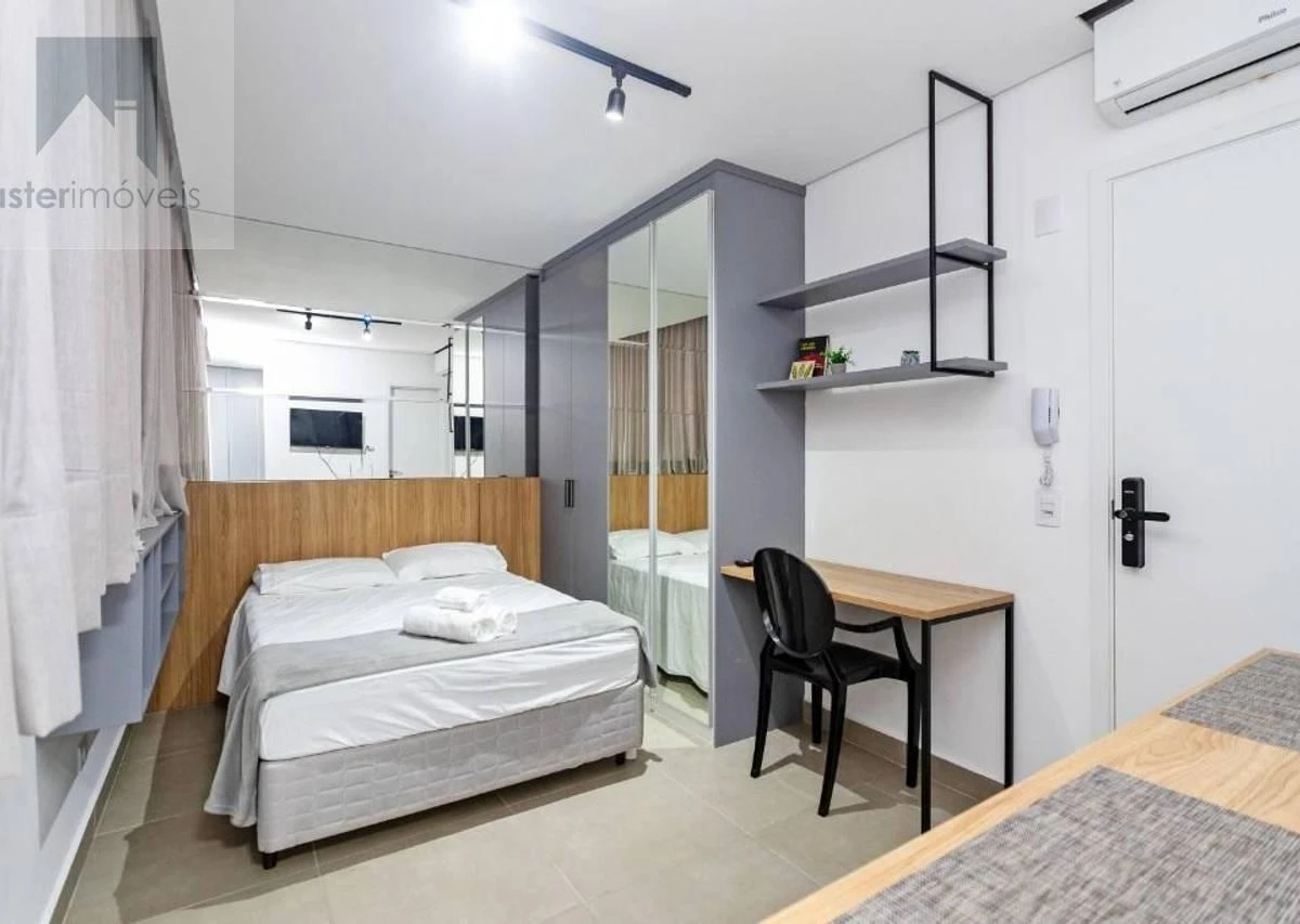 19 m² apartment with floor-to-ceiling windows and a dryer — photo 5