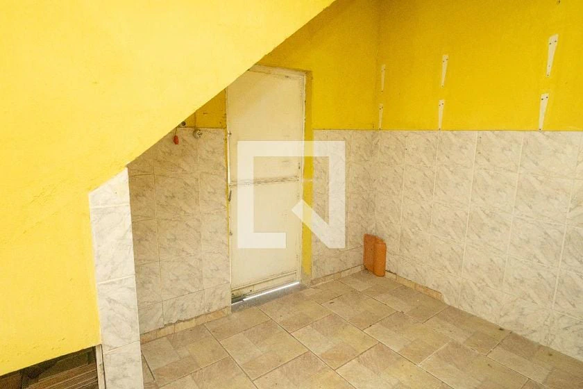3-bedroom house with private garden and laundry area — photo 30
