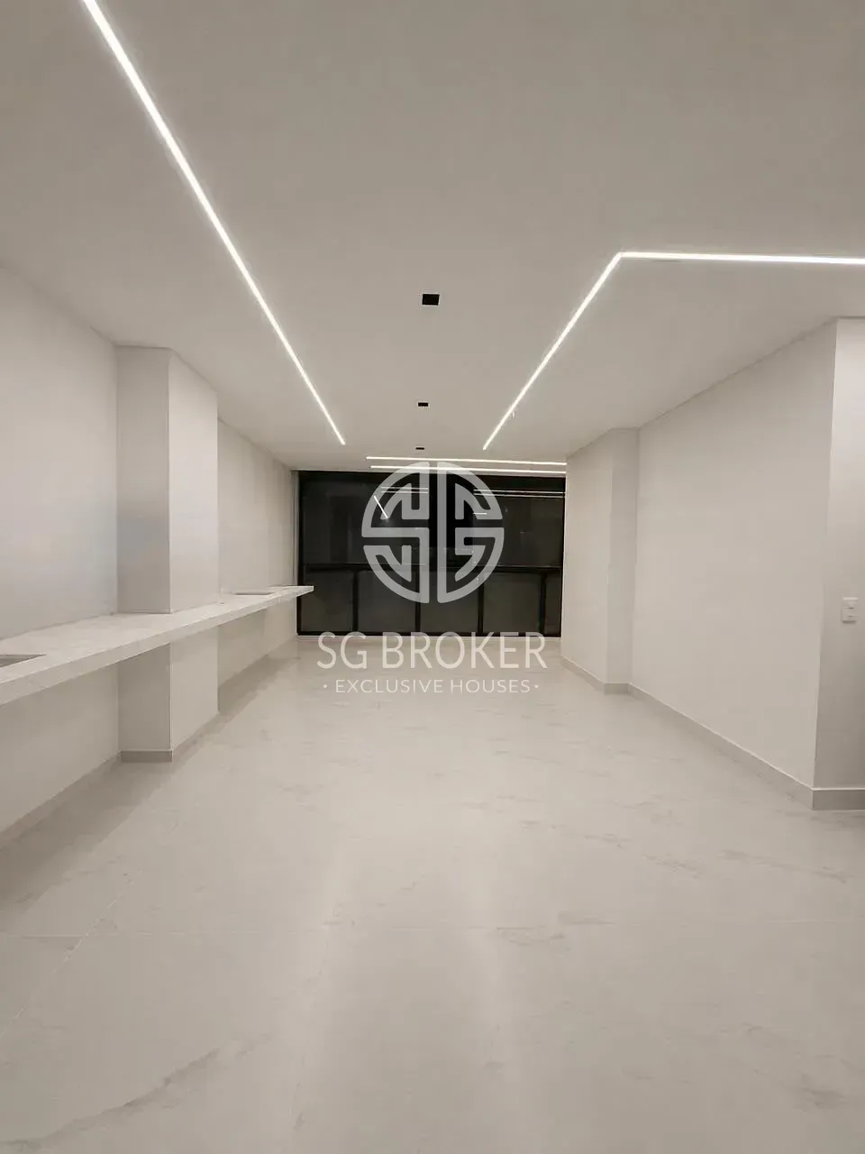 154 m² apartment with 2 bedrooms and a balcony — photo 12