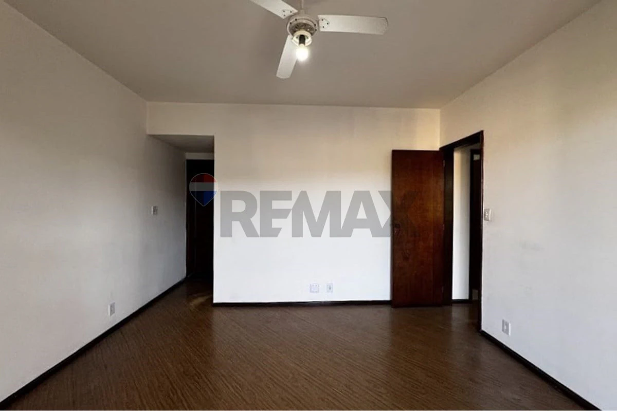 Apartment, 65 m², with wood or laminate floors — photo 25