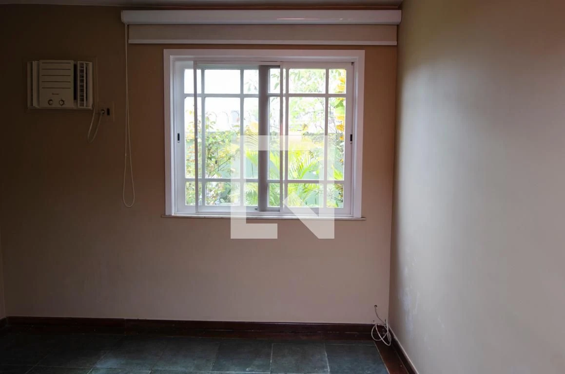 House for rent with 4 bedrooms, 4 baths and 3 parking spots — photo 64