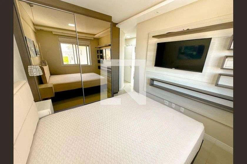 Furnished apartment with 2 bedrooms and an en-suite suite — photo 14