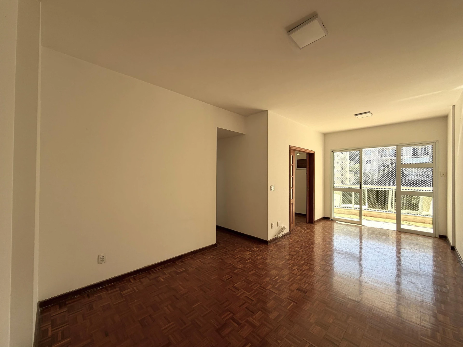 Apartamento de 3 dormitorios con 1 plaza, cocina cerrada — photo 5
