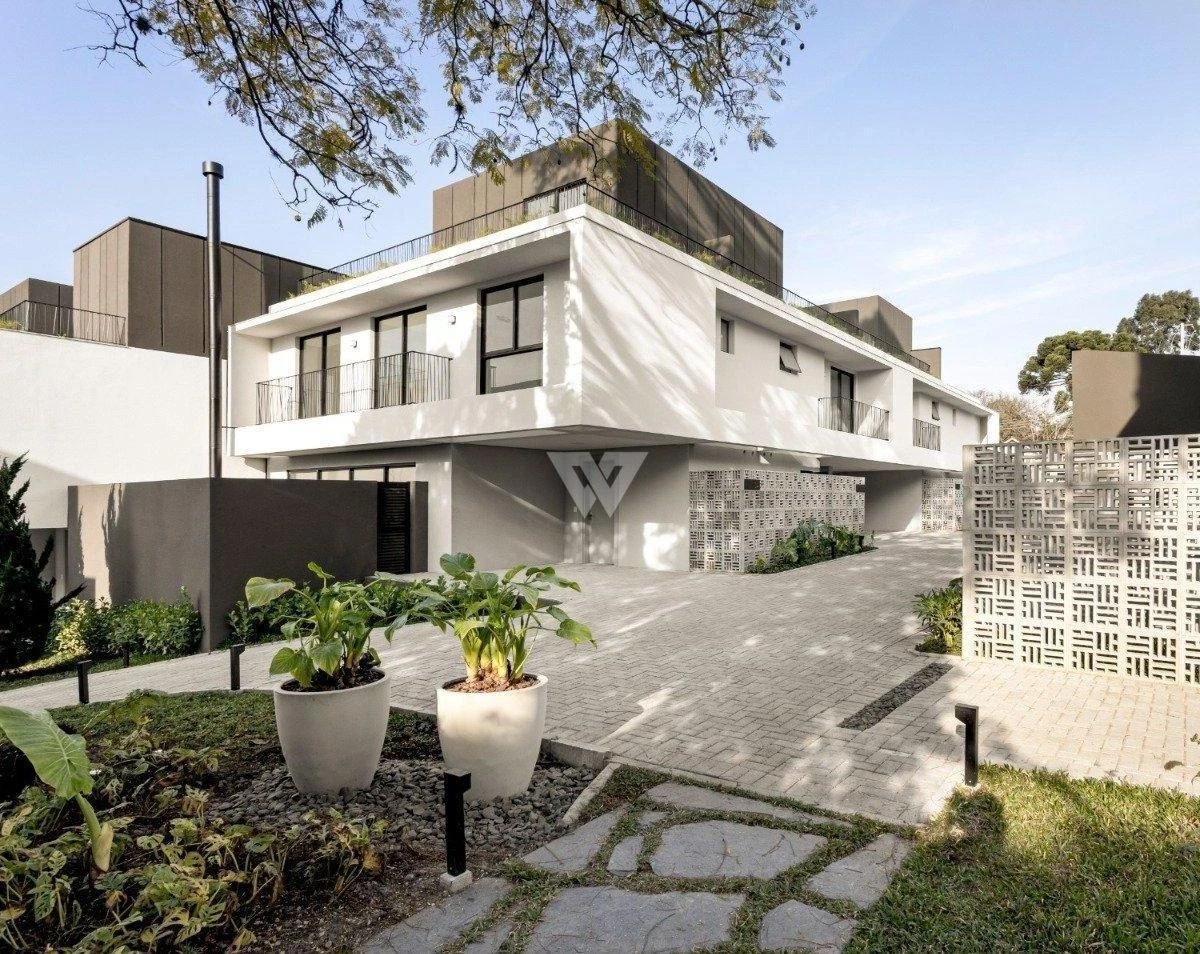 Detached townhouse with 3 bedrooms, 175 m² and glass balcony — photo 19