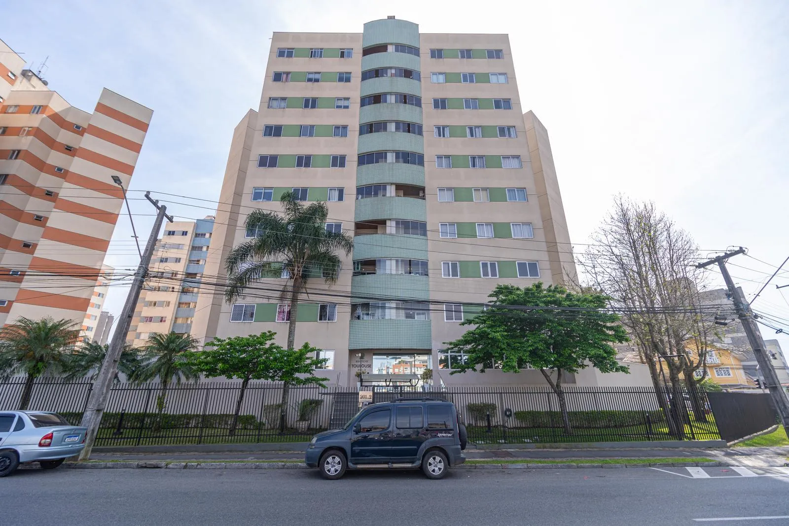 3-bedroom apartment with 2 bathrooms and balcony grill — photo 31