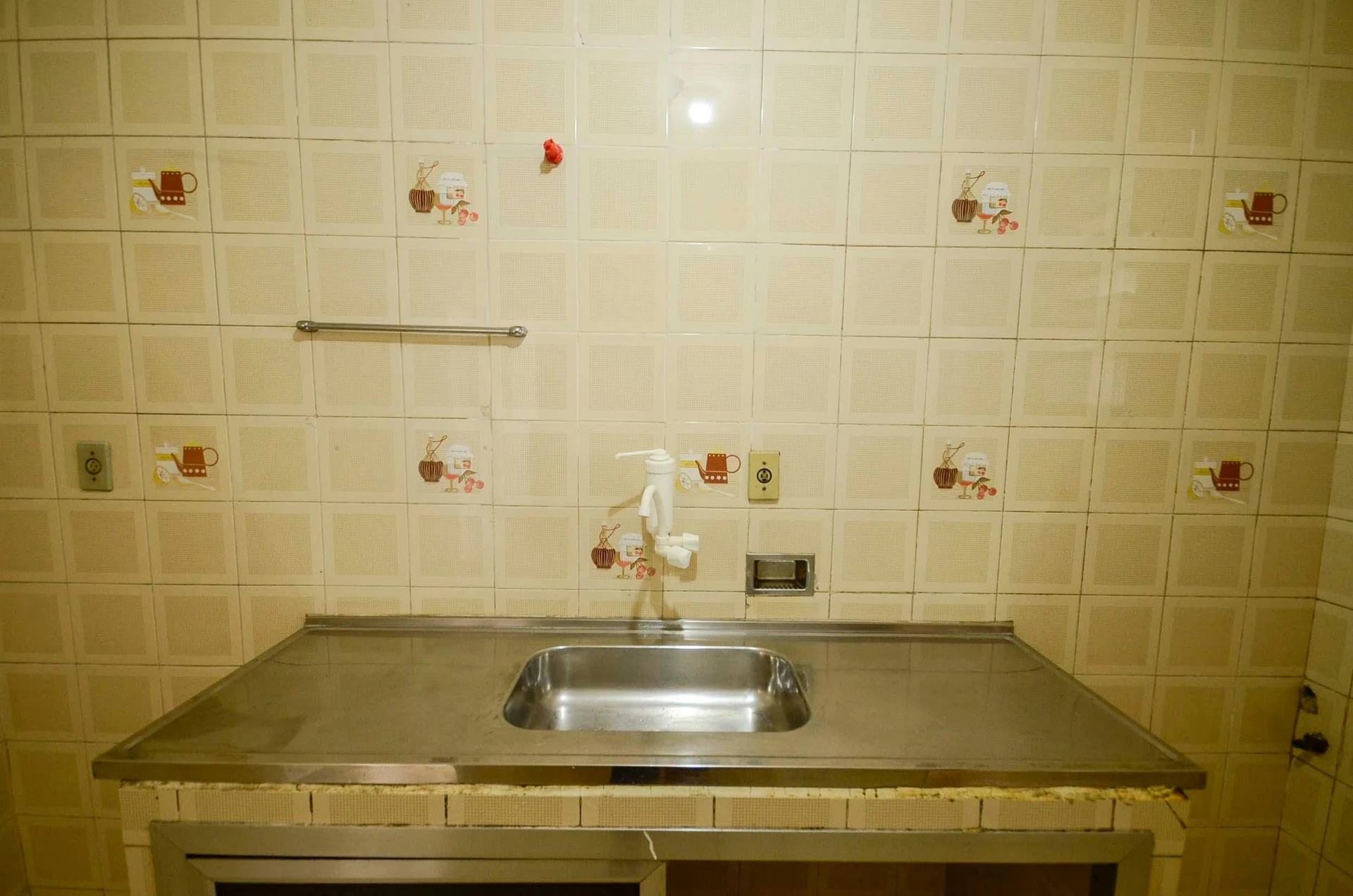 Rental apartment with 2 bedrooms and a balcony — photo 15