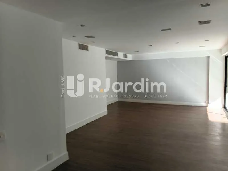 Apartamento com 3 quartos e varanda — photo 4