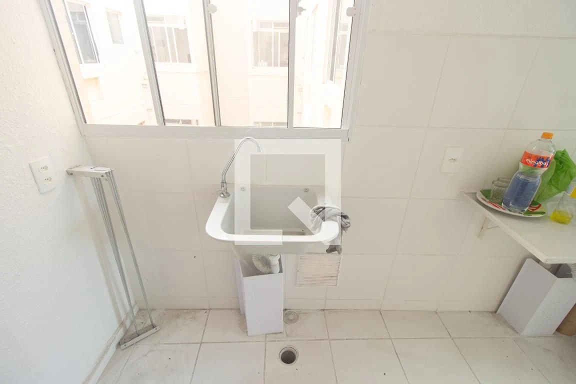 Apartamento com 2 quartos e 1 vaga, pisos de cerâmica — photo 36