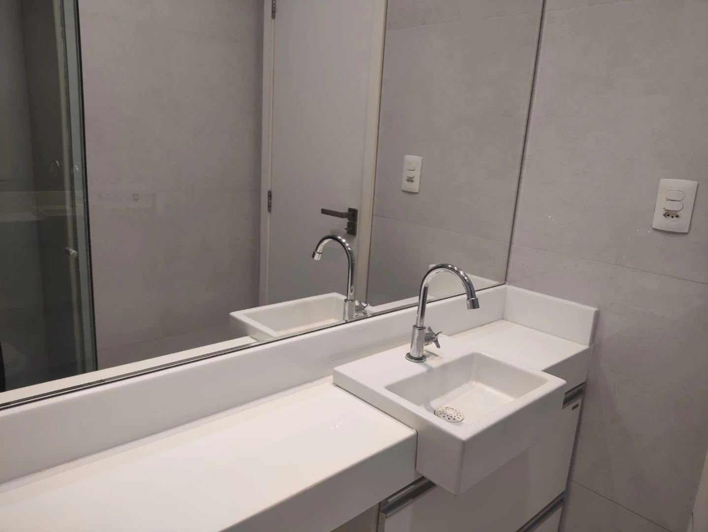 Квартира 92 м² із заскленим балконом та панорамними вікнами — photo 29
