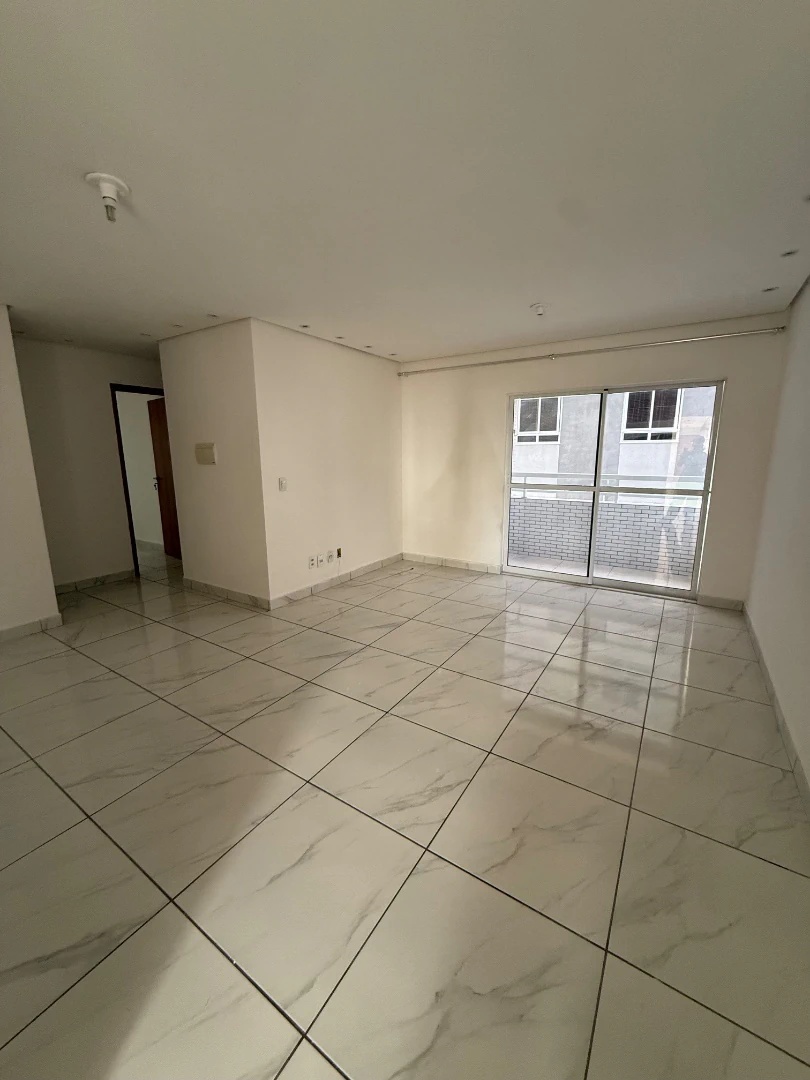 3-bedroom apartment with open-plan kitchen — photo 2