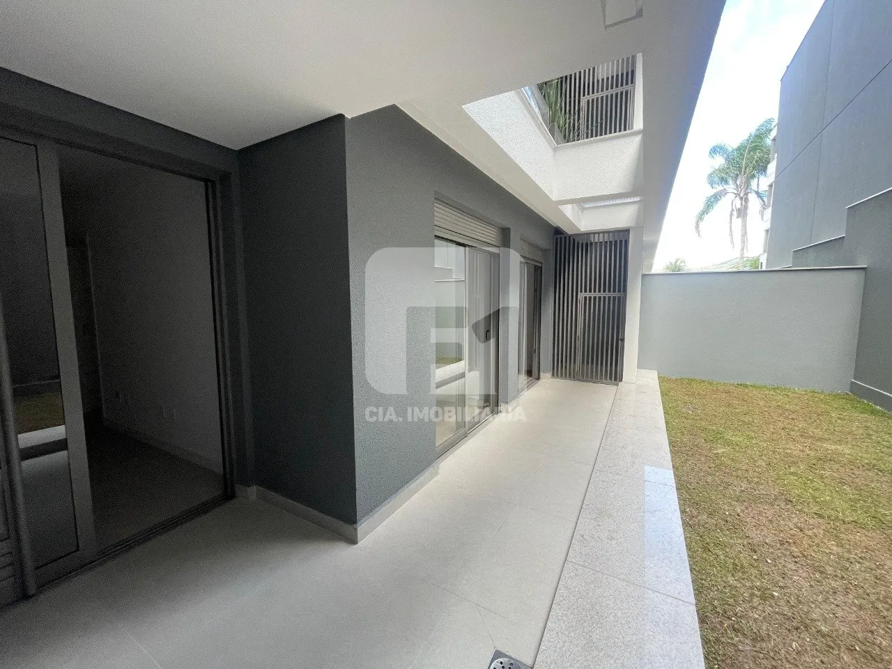 2-bedroom apartment with 2 parking spaces and balcony BBQ — photo 13