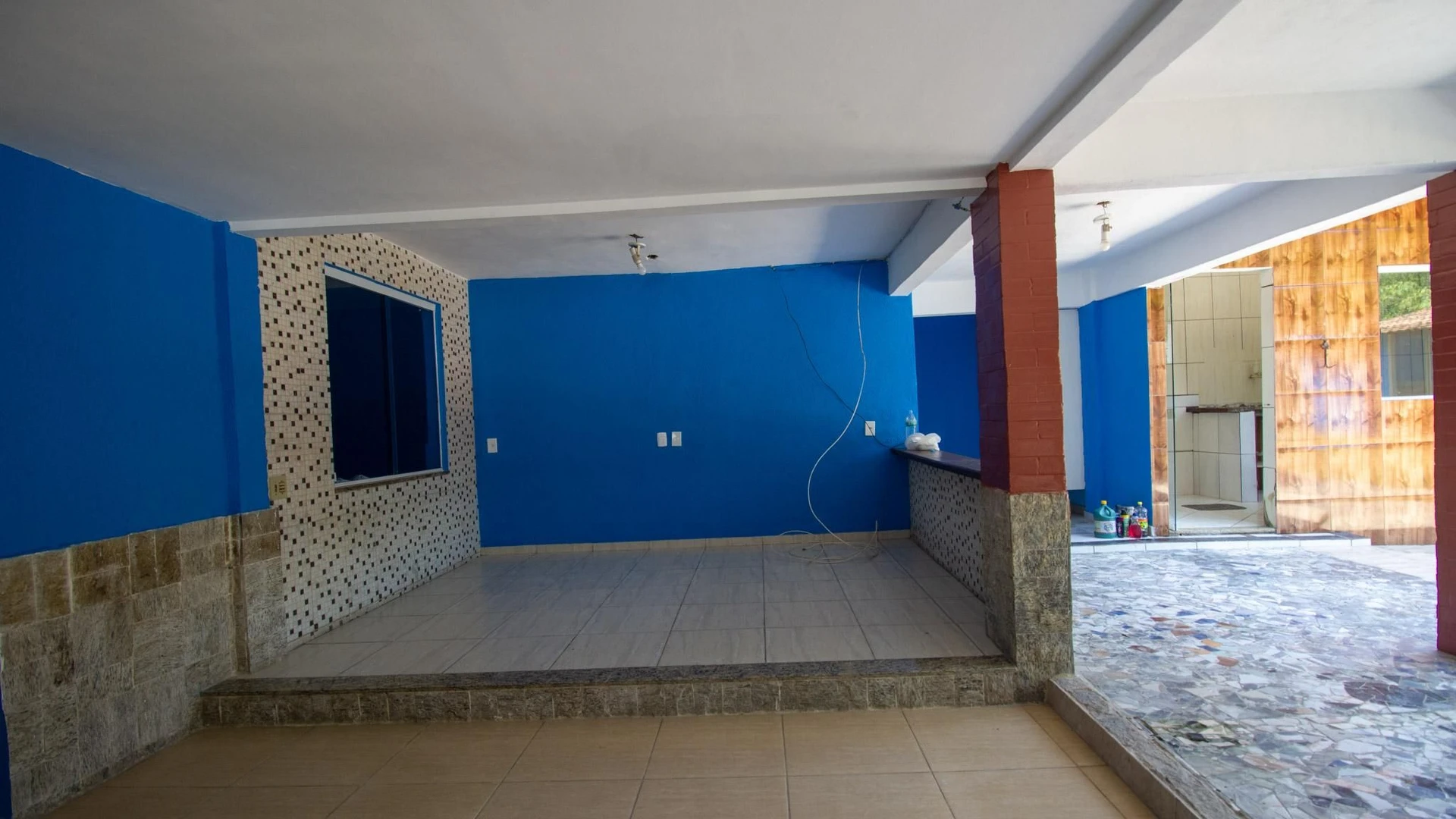 House, 260 m², with a grill on the balcony — photo 26