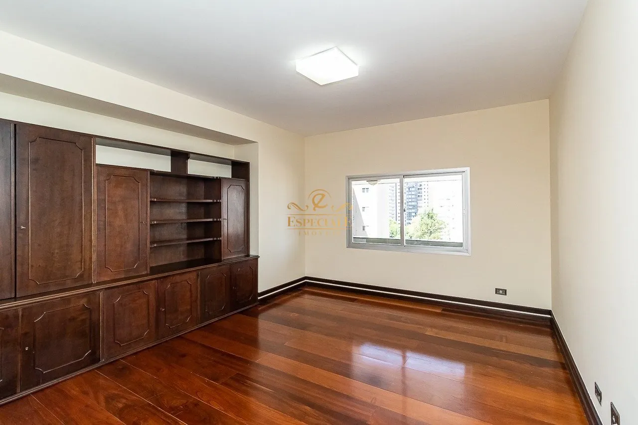 Apartamento de 379 m² com 4 quartos e 2 vagas — photo 8