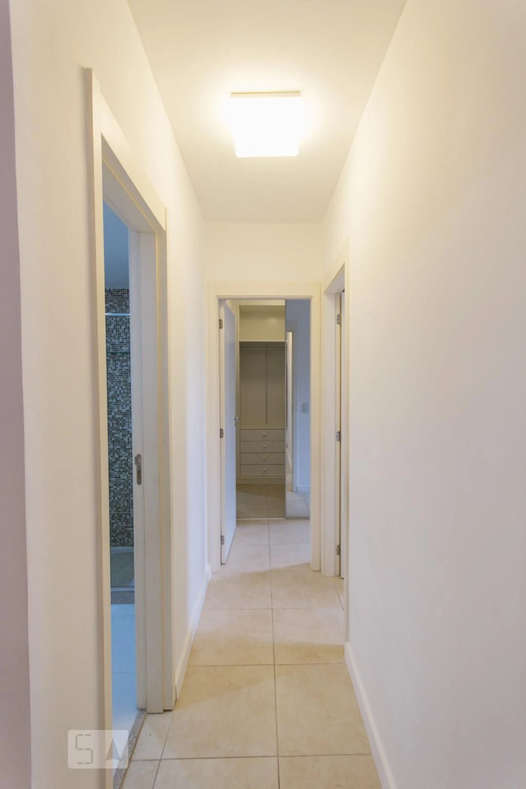 60 m² apartment with a walk-in closet and a home office — photo 39