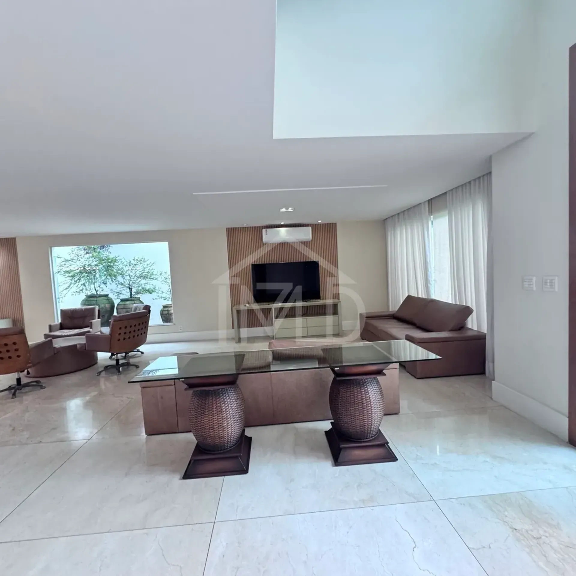 Casa amueblada con 5 dormitorios y 5 baños, balcón acristalado — photo 3