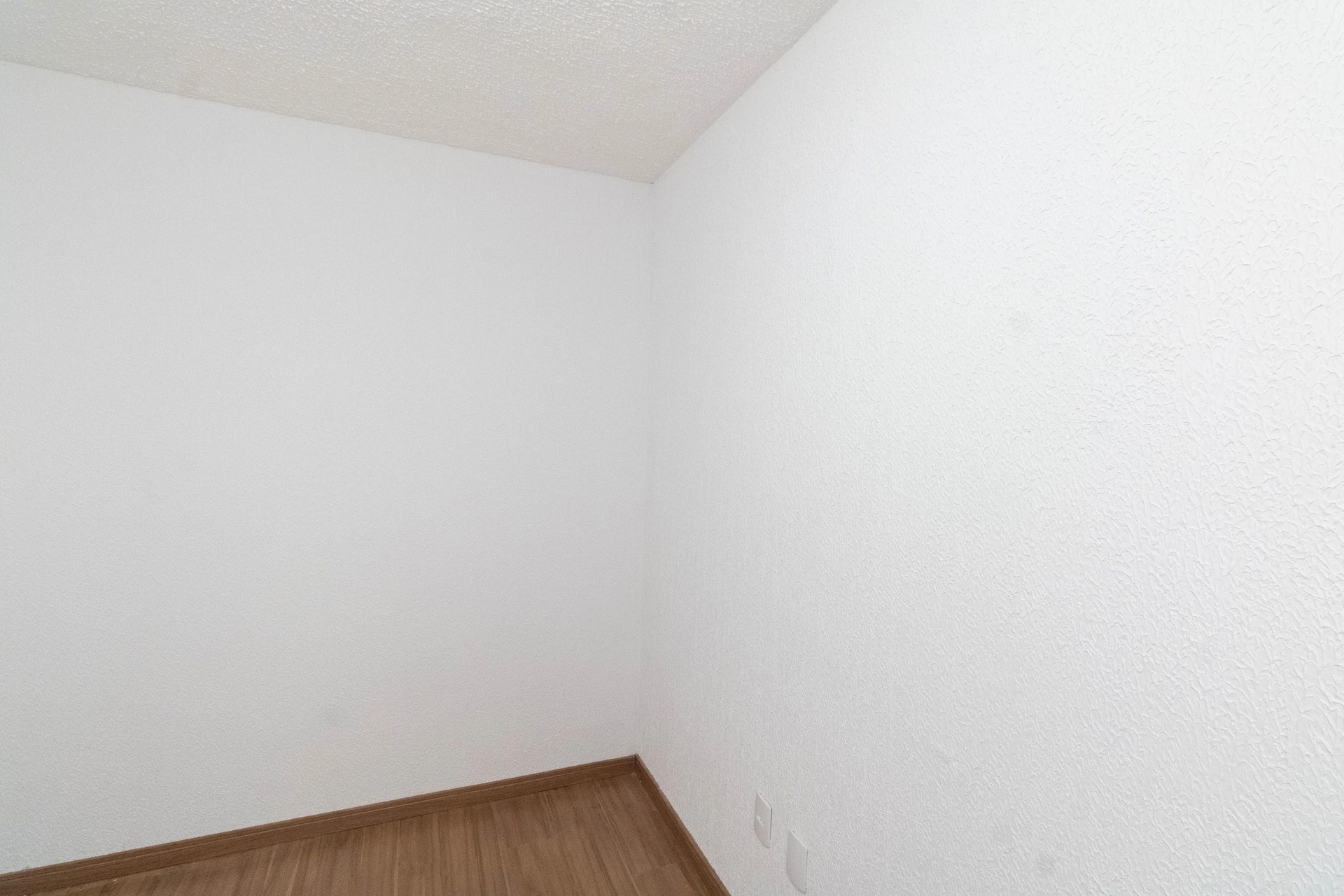 2-bedroom apartment in a building with a gym — photo 27