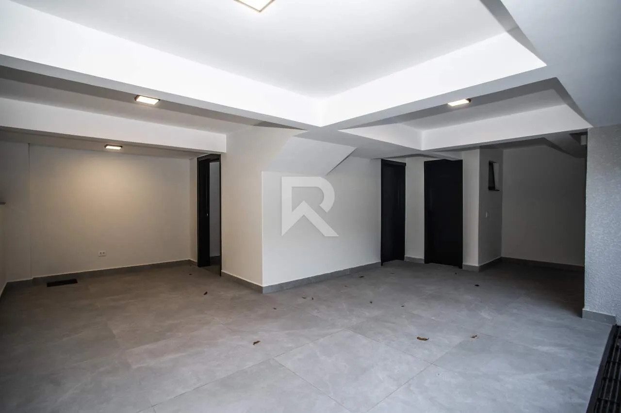 Будинок на 3 спальні, відкрита кухня та 3 місця — photo 33