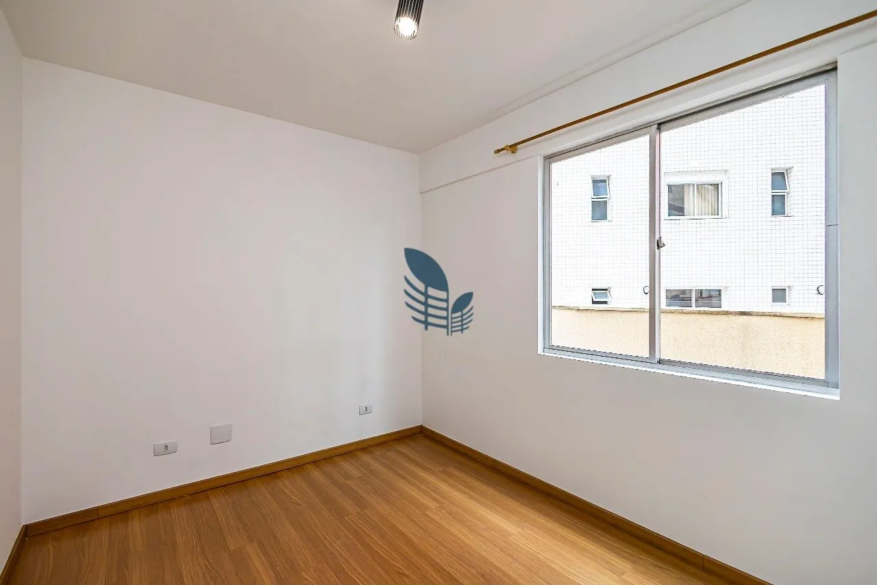 2-bedroom apartment with a bathtub in Curitiba — photo 19