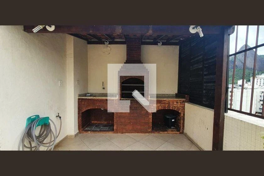Apartment, 77 m², with wood or laminate floors — photo 46