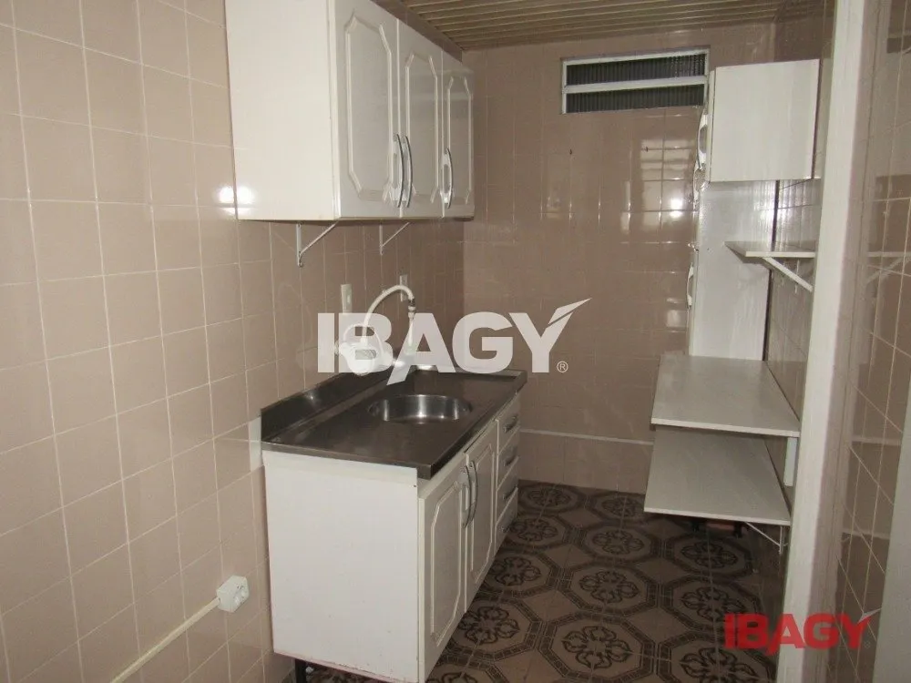 1-bedroom apartment with 59 m² and 1 parking spot — photo 2