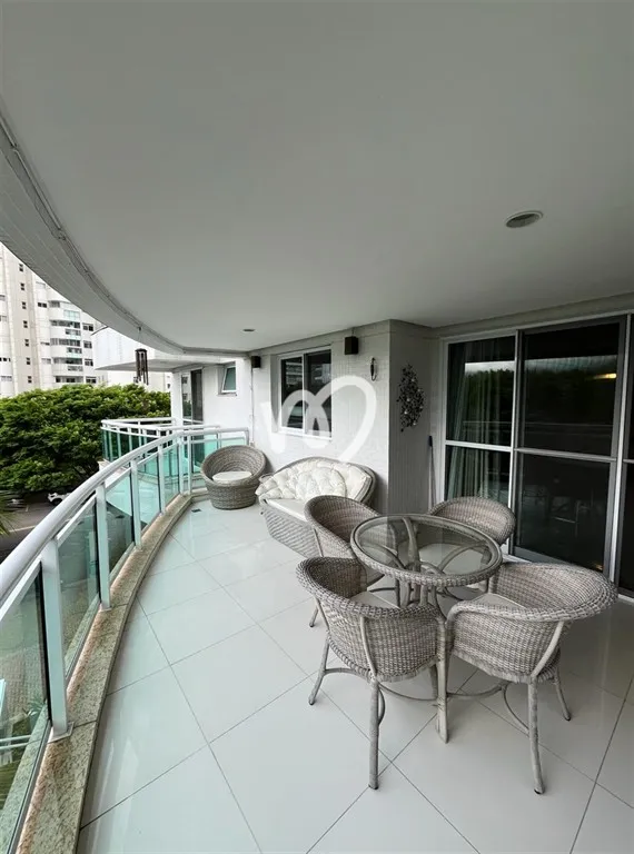 Furnished 3-bedroom apartment with 4 bathrooms and 125 m² — photo 27