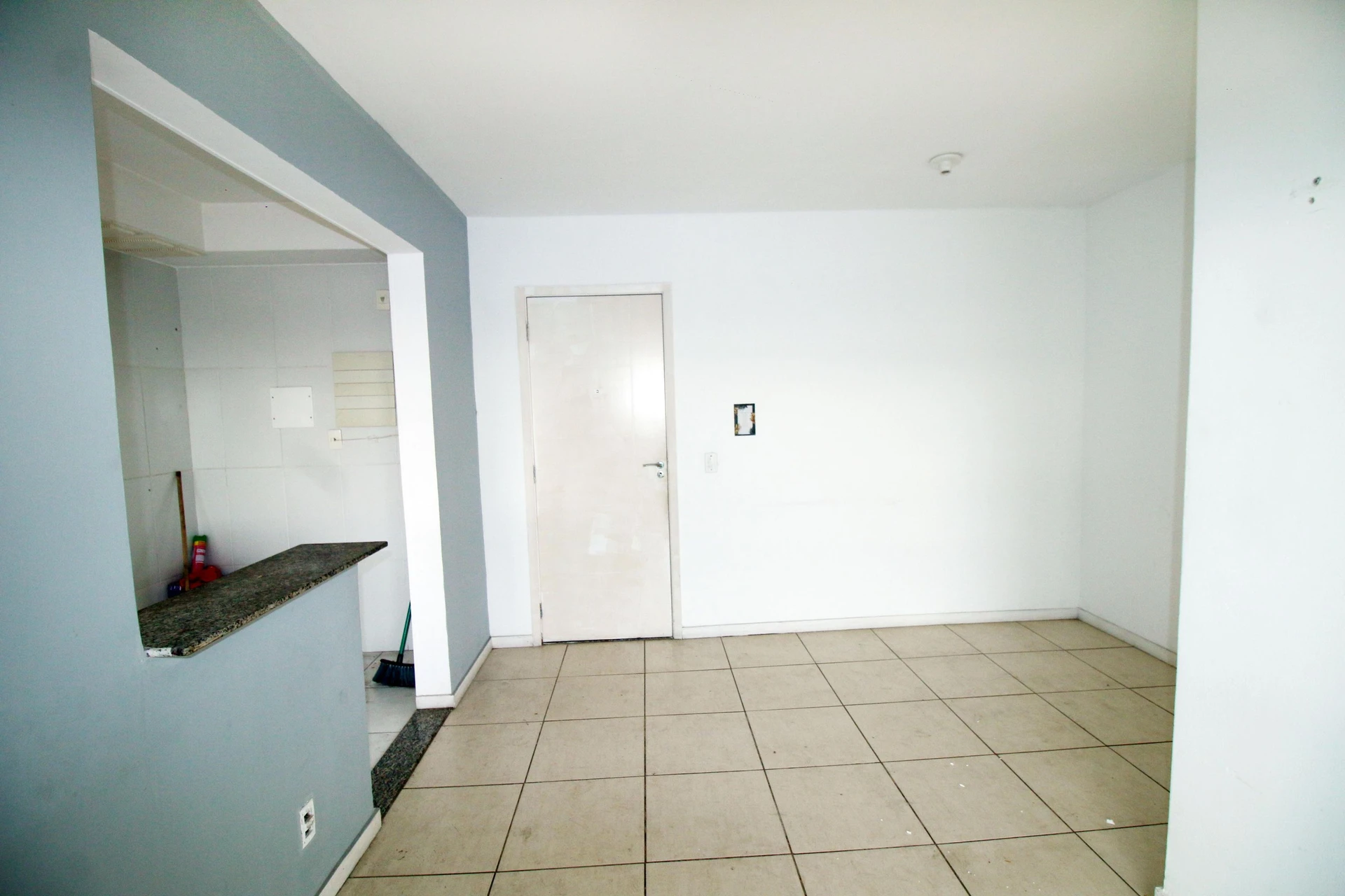 Rental apartment with 2 bedrooms and a balcony — photo 28