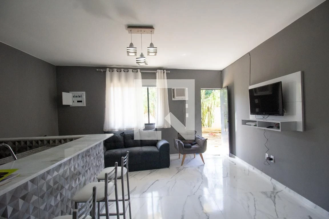 Furnished house with 2 en-suite bedrooms and gas kitchen — photo 22