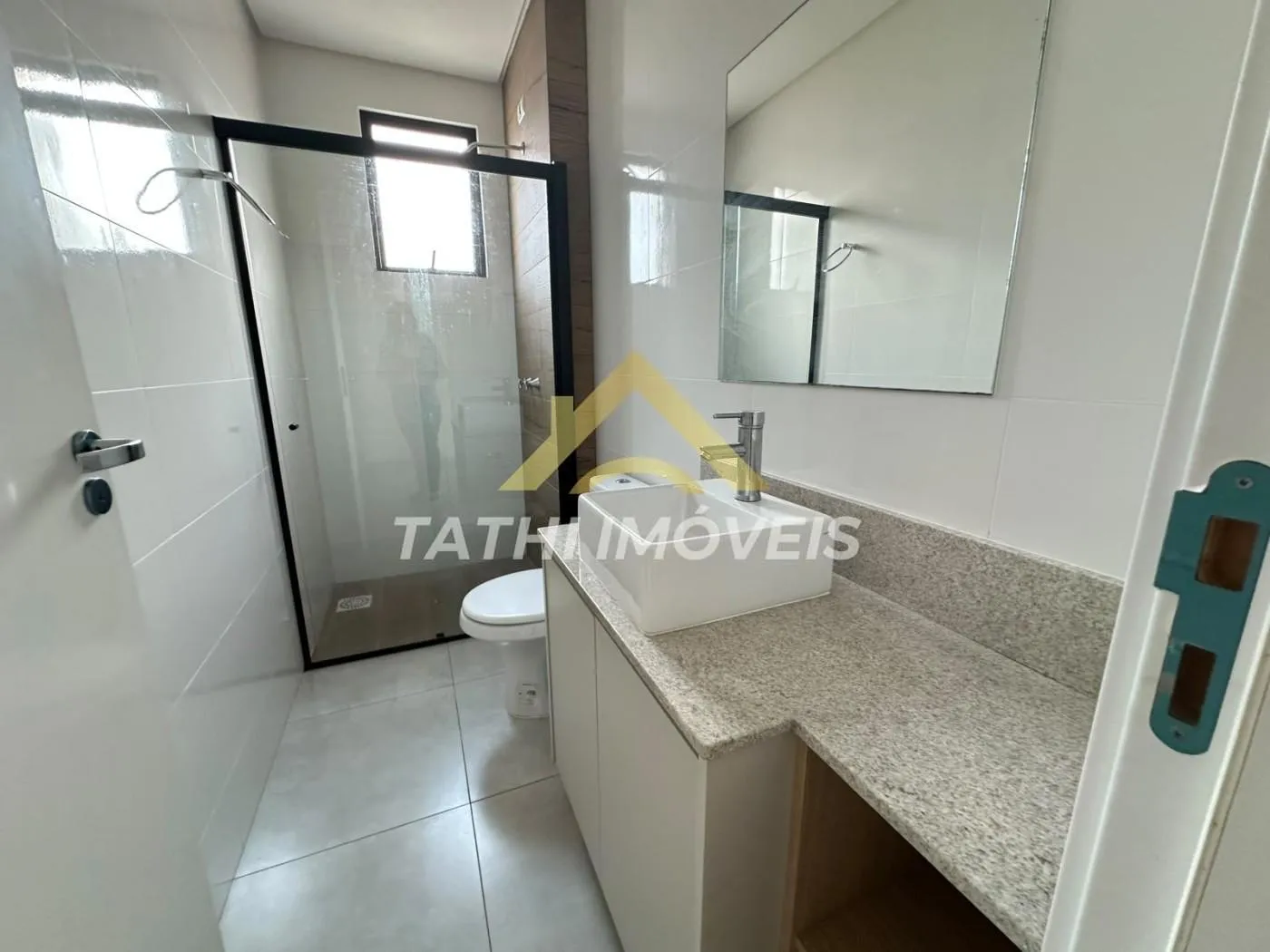 2-bedroom apartment with air conditioning in the suite — photo 14