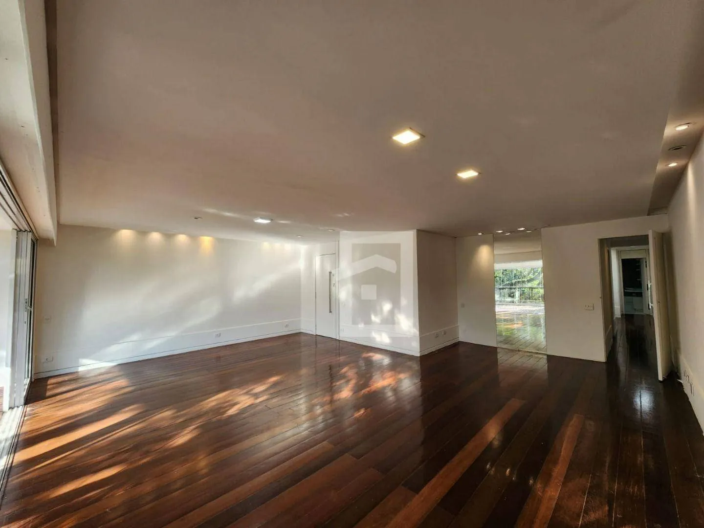 Duplex penthouse with 5 bedrooms and 5 bathrooms — photo 2