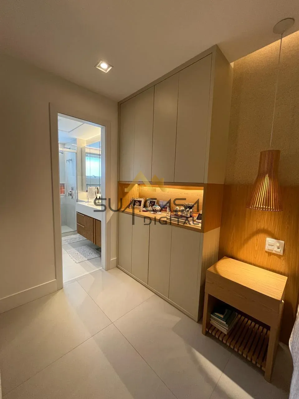 Furnished 3-bedroom apartment with 4 bathrooms and terrace — photo 18