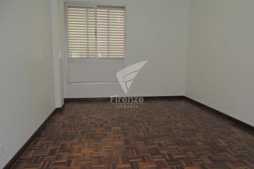 3-bedroom apartment with 1 suite and 2 parking spots — photo 27