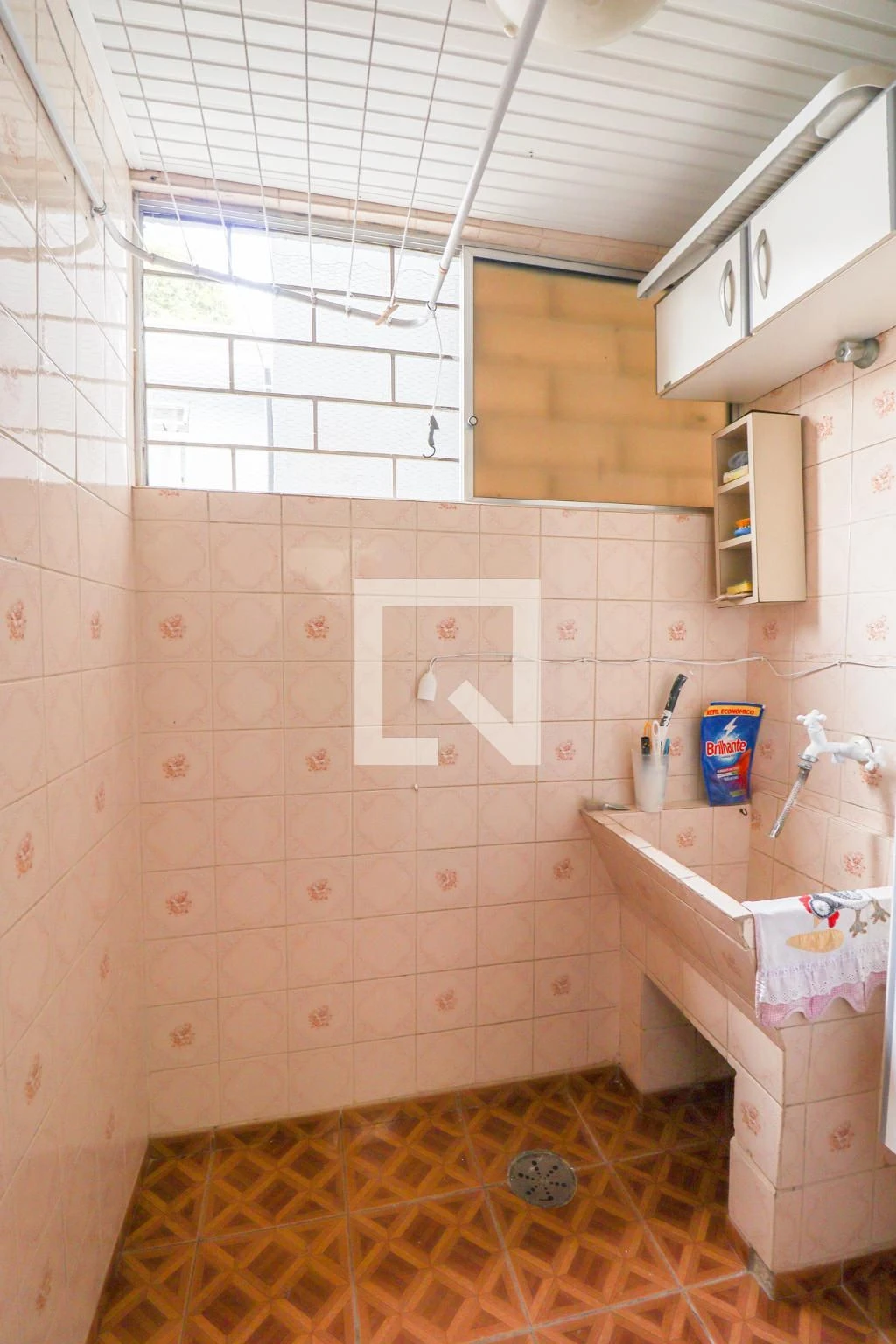 2-bedroom apartment with a washing machine in Curitiba — photo 26