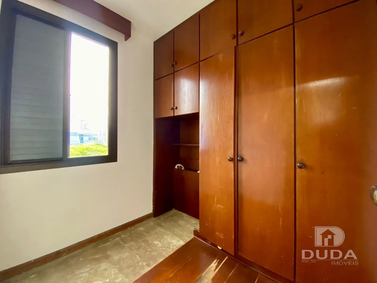 200 m² apartment with a bathtub and floor-to-ceiling windows — photo 36