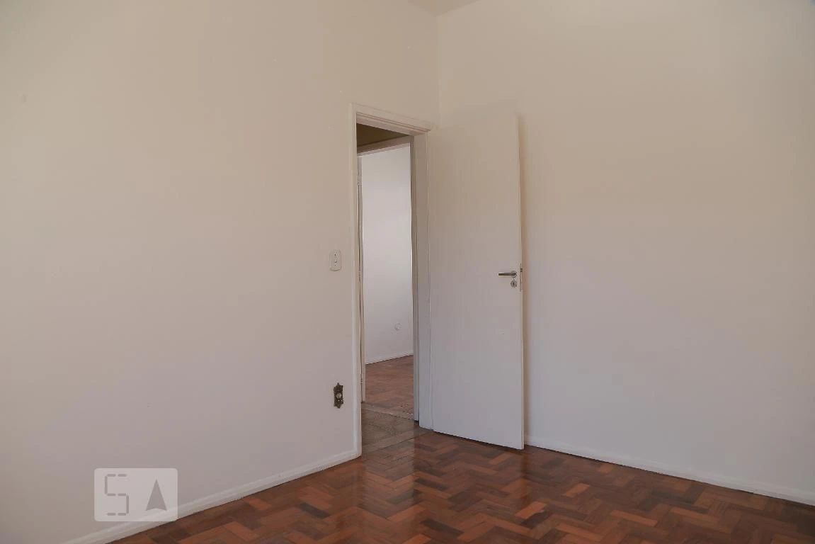 Casa com cozinha separada, 4 quartos e 3 banheiros — photo 8