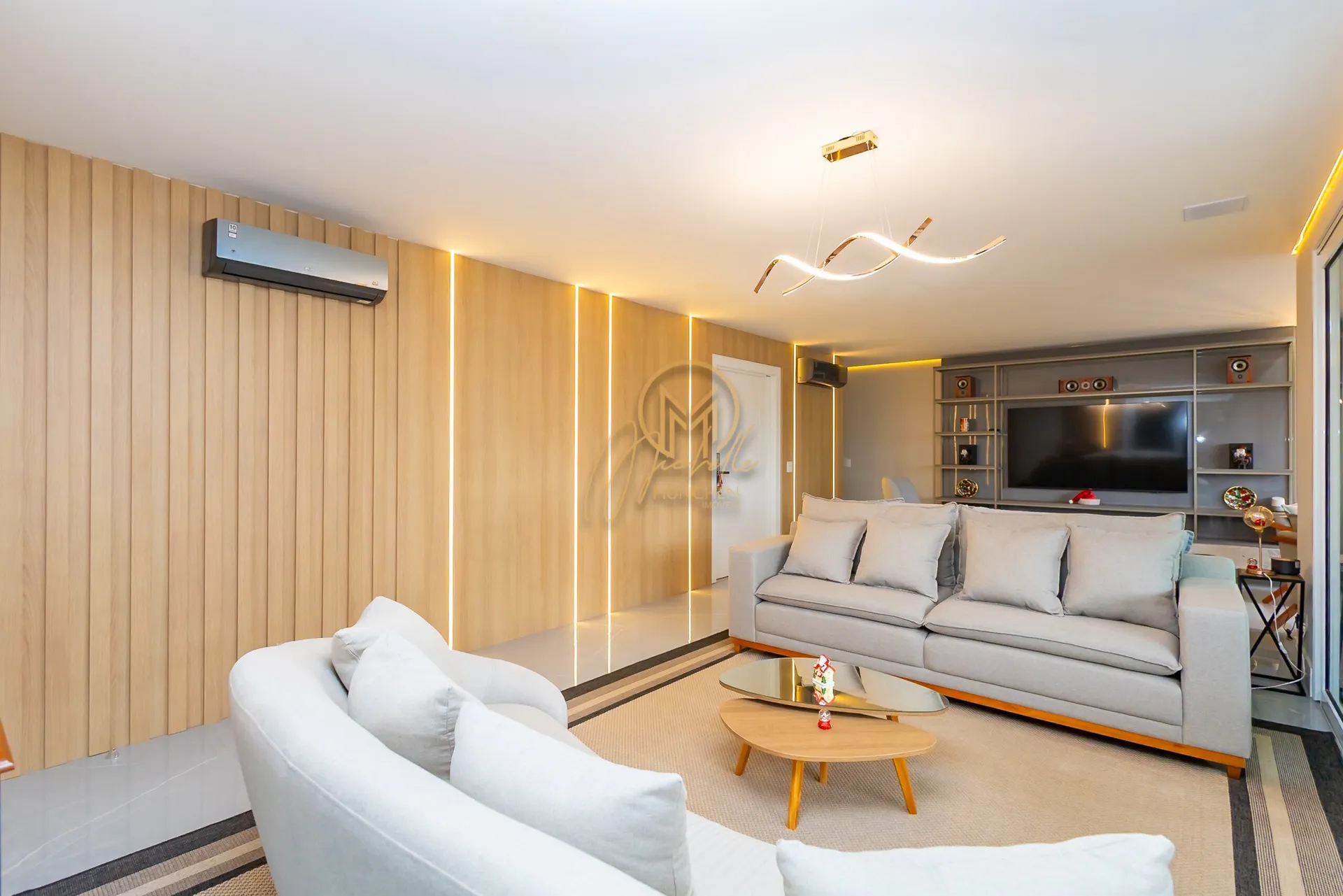 Furnished 462 m² apartment with 4 en-suite rooms — photo 51