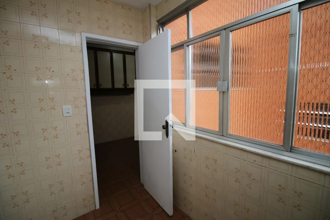 Rental apartment with 3 bedrooms and a balcony — photo 33