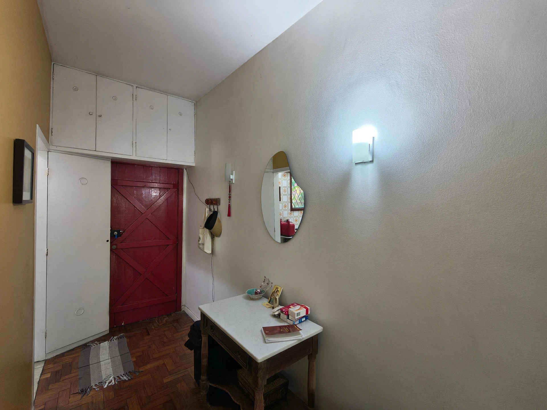 Furnished house with 3 bedrooms and enclosed balcony — photo 2