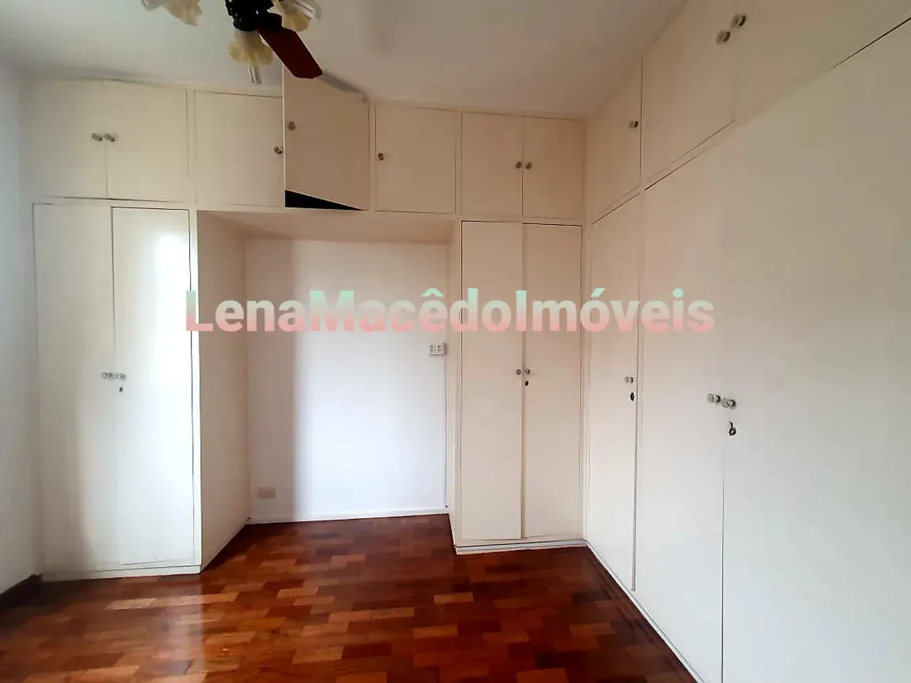 4-bedroom apartment with balcony and 1 parking space — photo 26