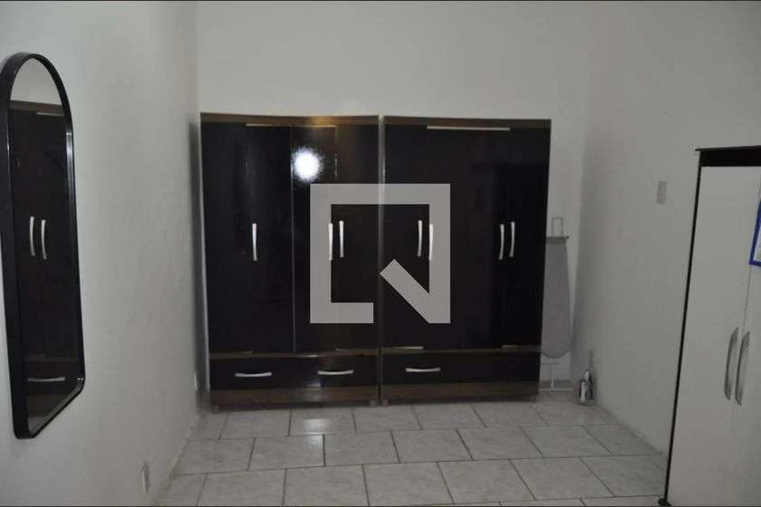 Rental house with a suite and 6 bedrooms — photo 26