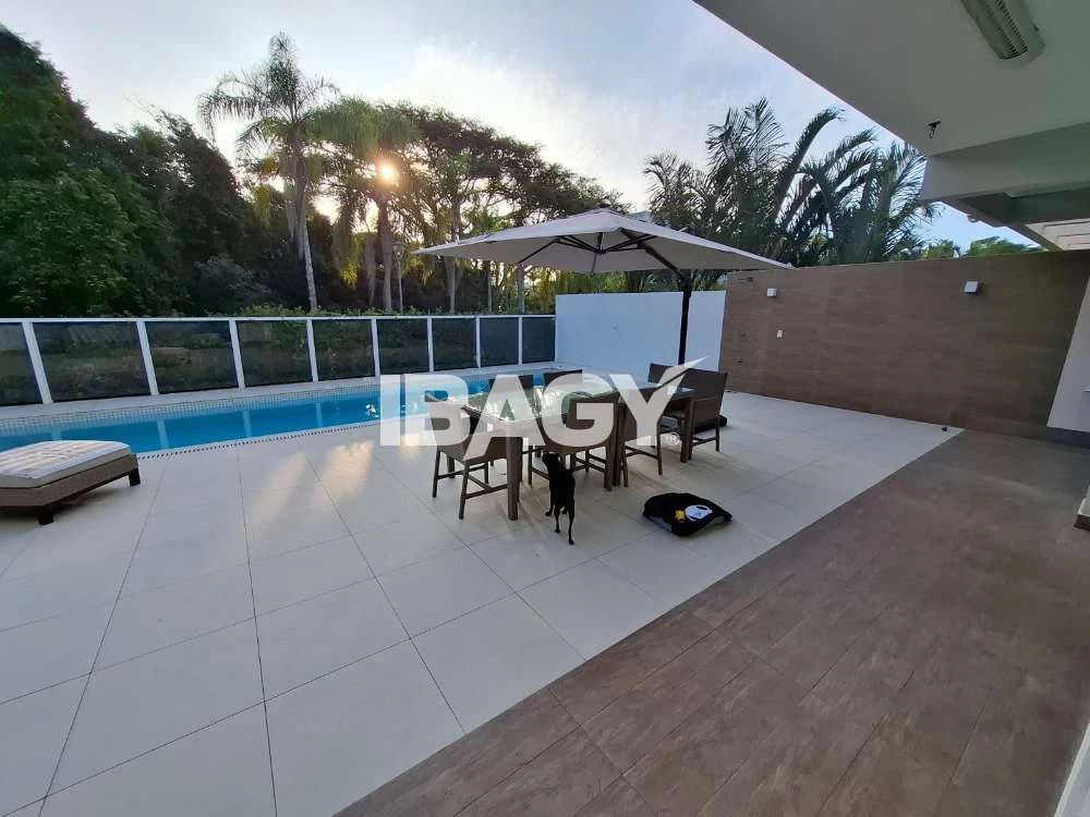 Casa com 7 dormitórios e 6 suítes, 7 banheiros — photo 4