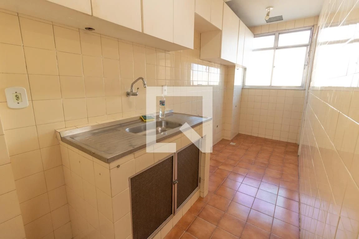 3-bedroom apartment in a building with a gym — photo 2