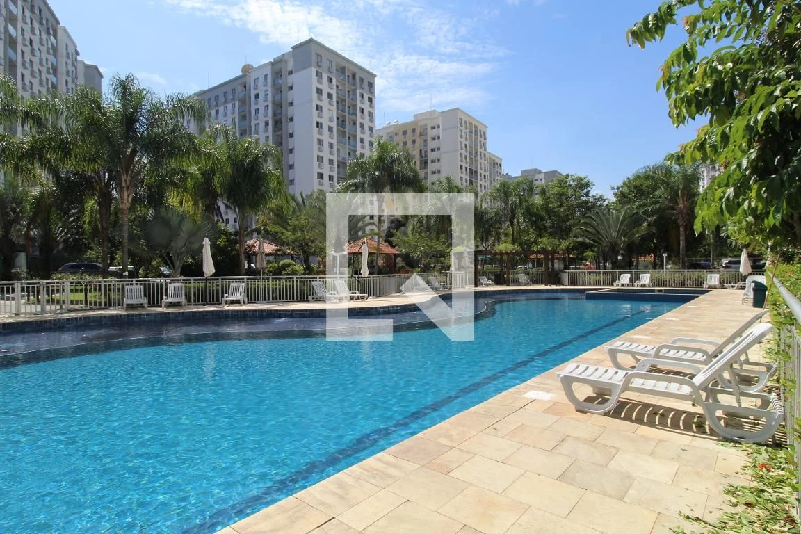 Apartamento mobiliado com 2 quartos e varanda — photo 17