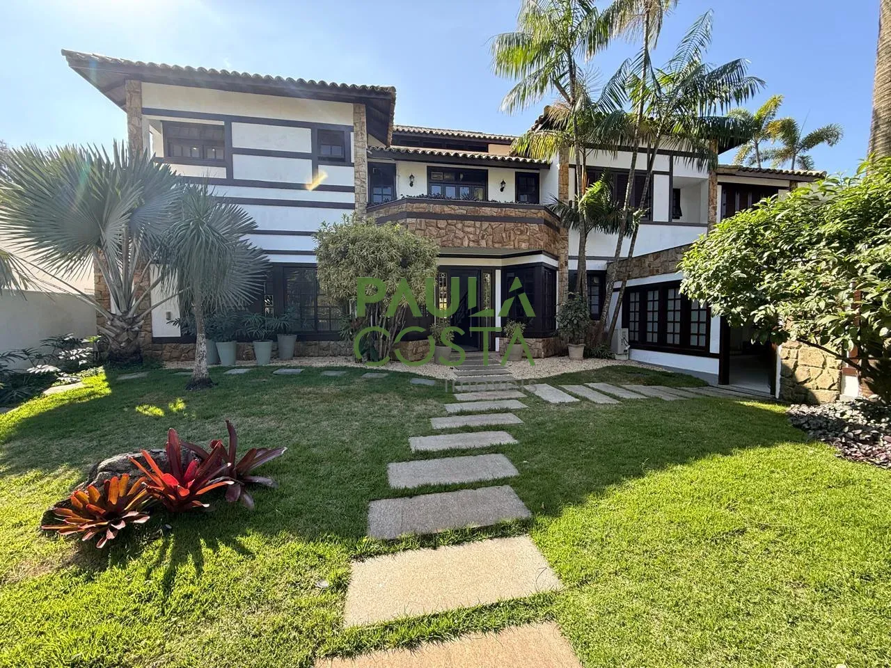 Furnished house with 5 bedrooms and 756 m² plus 4 parking — photo 2