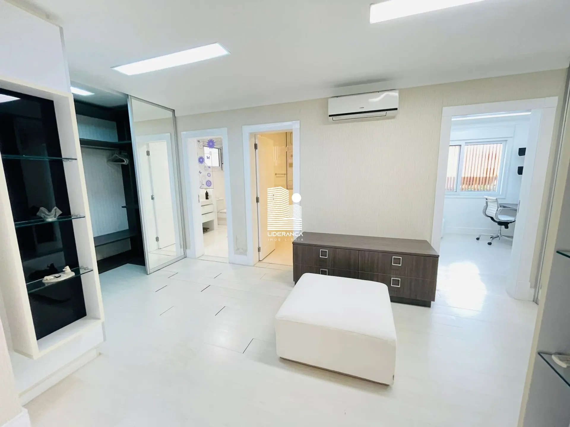 Casa mobiliada com 9 dormitórios e jardim privativo — photo 42