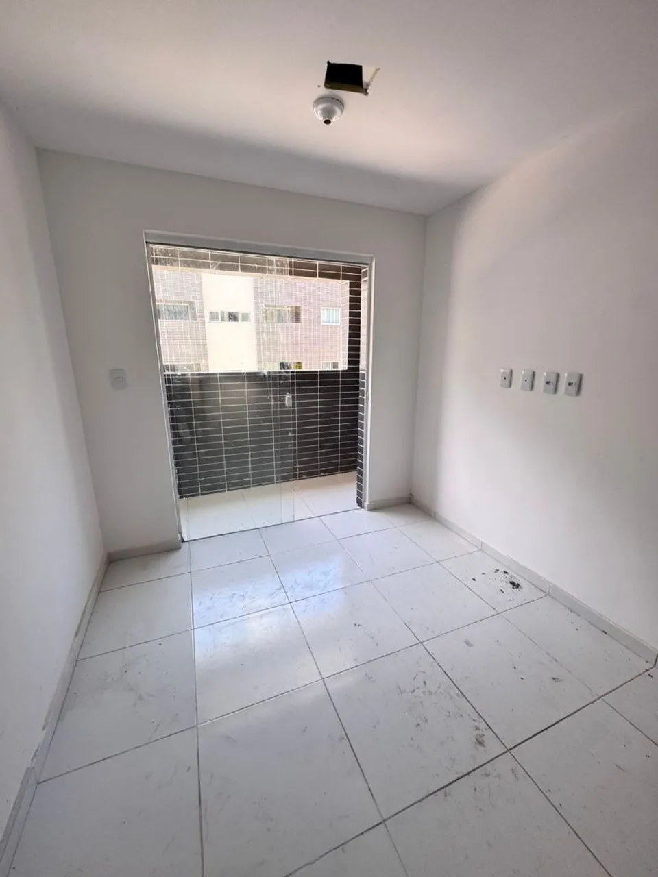 Apartamento sin muebles con 2 dormitorios y 2 baños